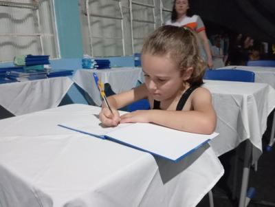 Noite de AutÃ³grafos reuniu centenas de pessoas em Rio Bonito do IguaÃ§u